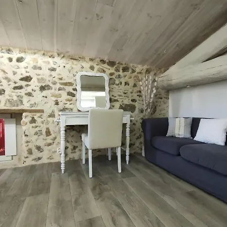 بيت ضيافة Du Martinet 3*