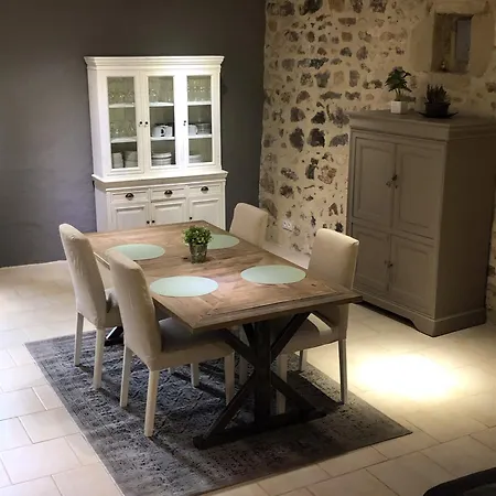 بيت ضيافة Du Martinet 3*