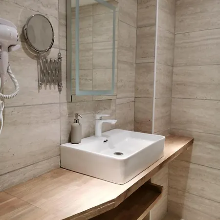 Du Martinet أندوز